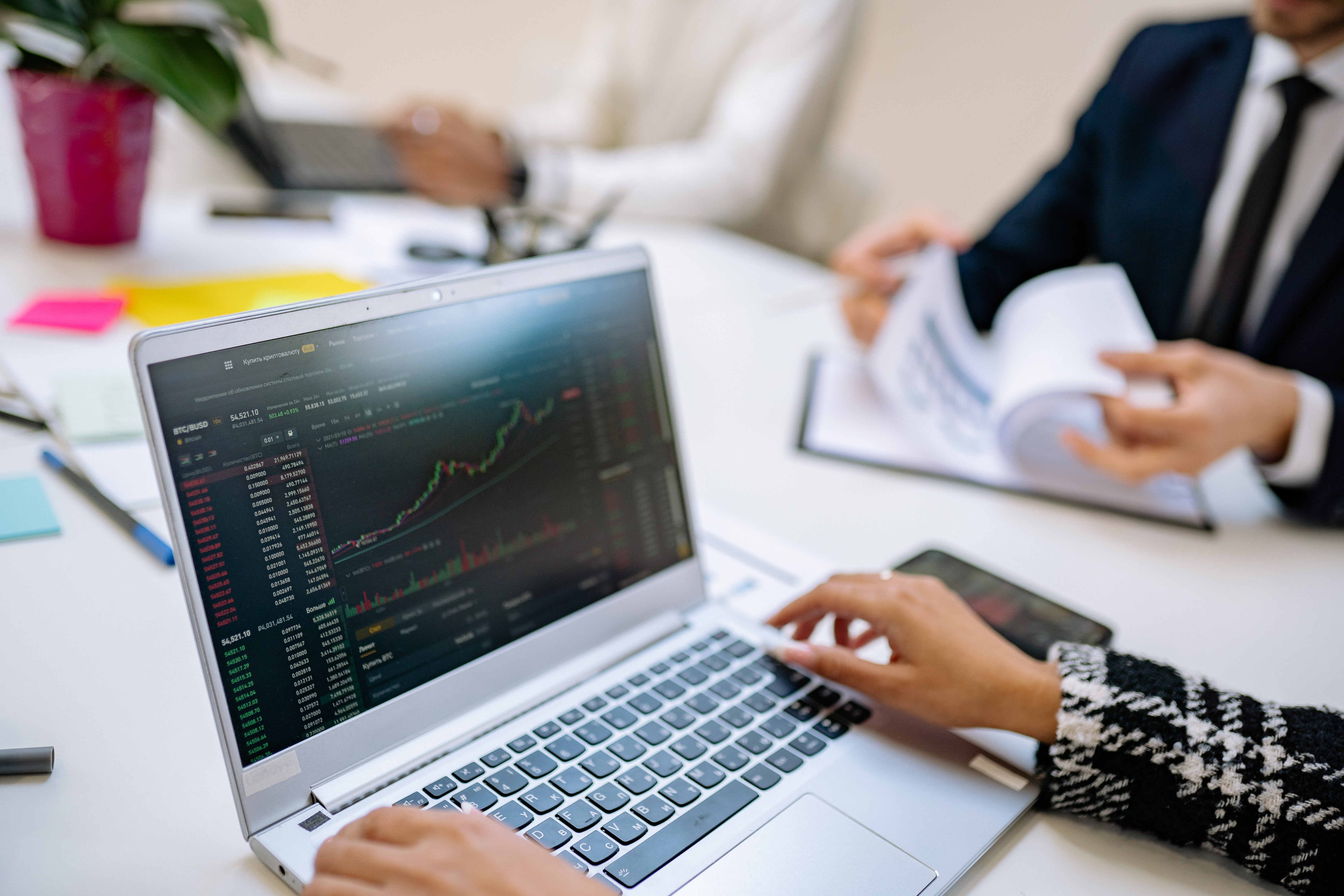 pexels-yan-krukau-7693758